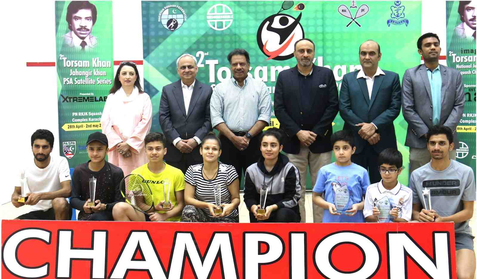 Squash News: Zeeshan wins men’s: Mehwish lifts women’s crown