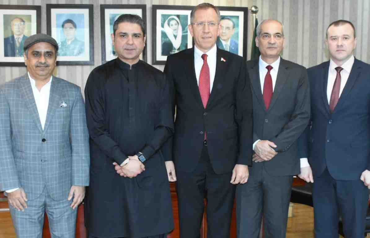 Belarus Ambassador Andrei Metelitsa calls on Minister IPC Ehsan Mazari