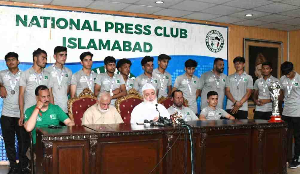 Silver medalist Pakistan Street Children Football players arrive in Islamabad