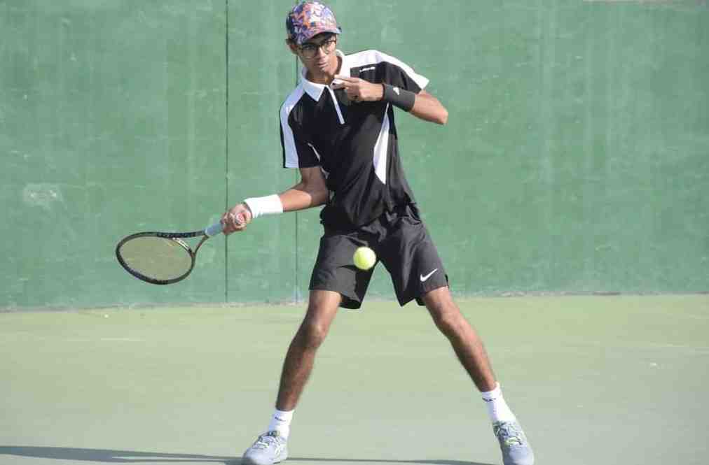 Benazir Tennis: Muzzamil Murtaza topples No.1 Aqeel Khan 2-1