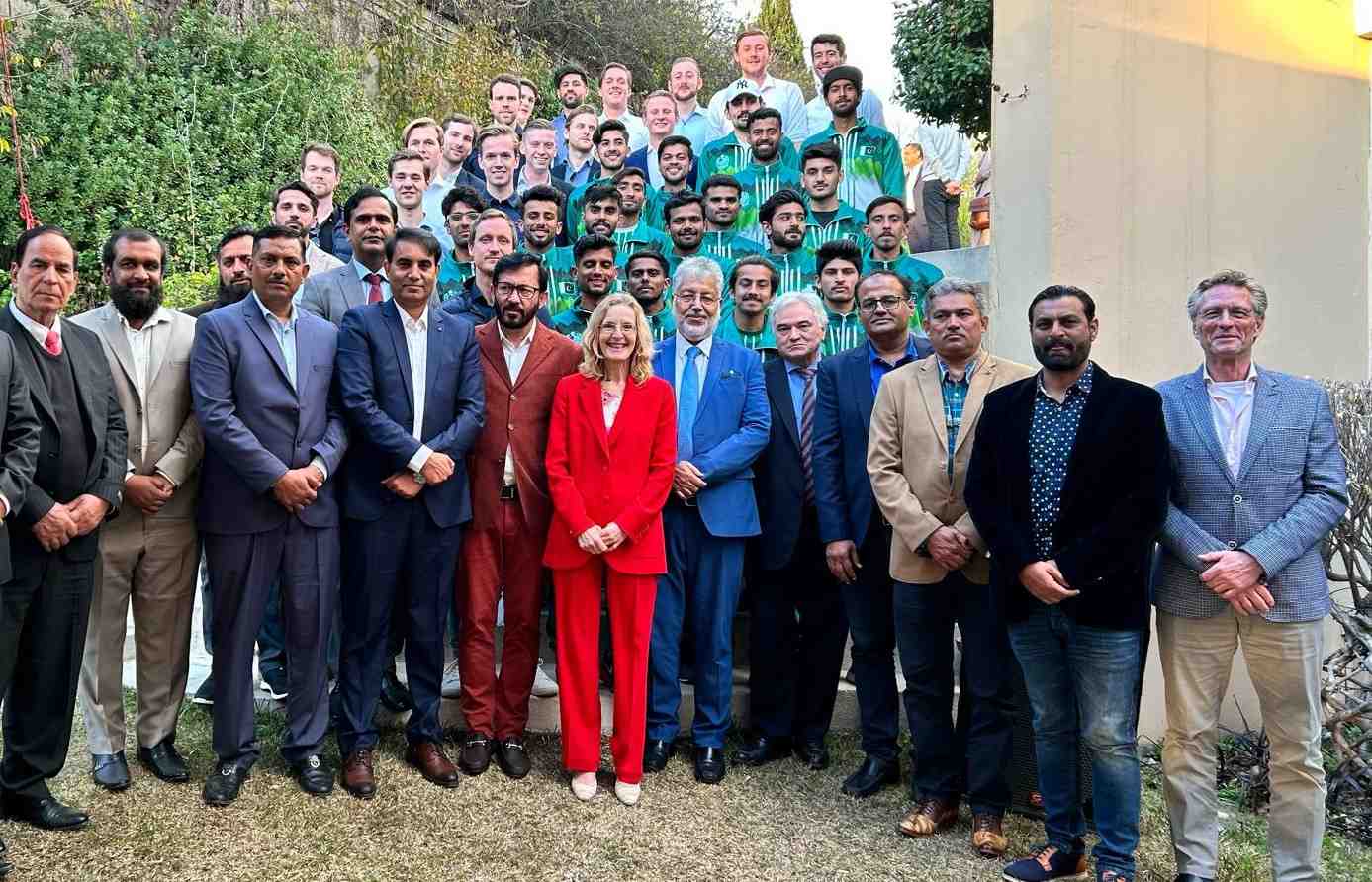 Dutch Hockey Club Oldenzaal honored by Holland Ambassador in Islamabad