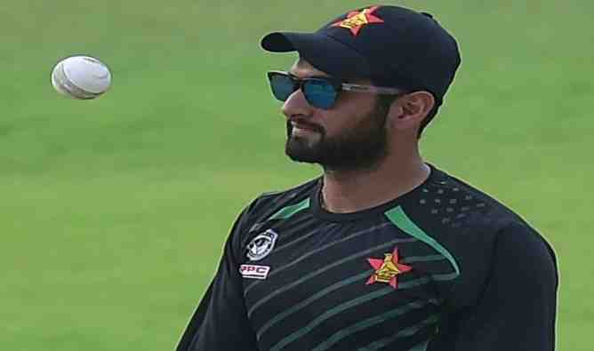 Lahore Qalandar’s Sikandar Raza fined for showing dissent