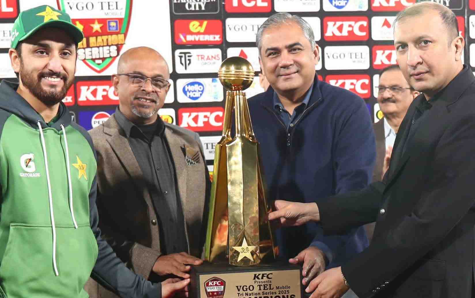 Pakistan beat Sri Lanka by 6 wickets in T20 Tri-Nation final