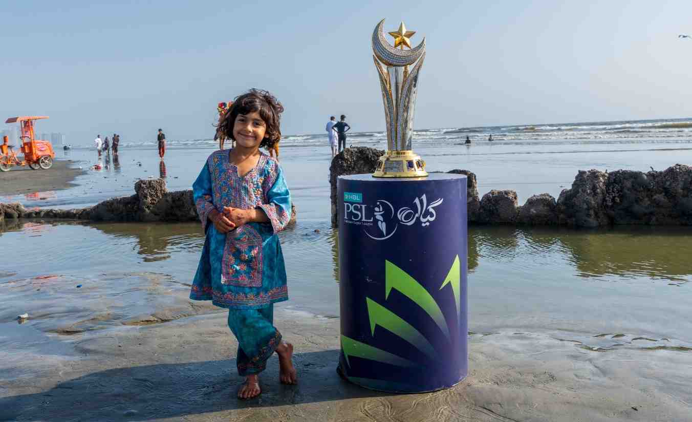 HBL PSL ‘Infinity’ Trophy tour reaches Lahore