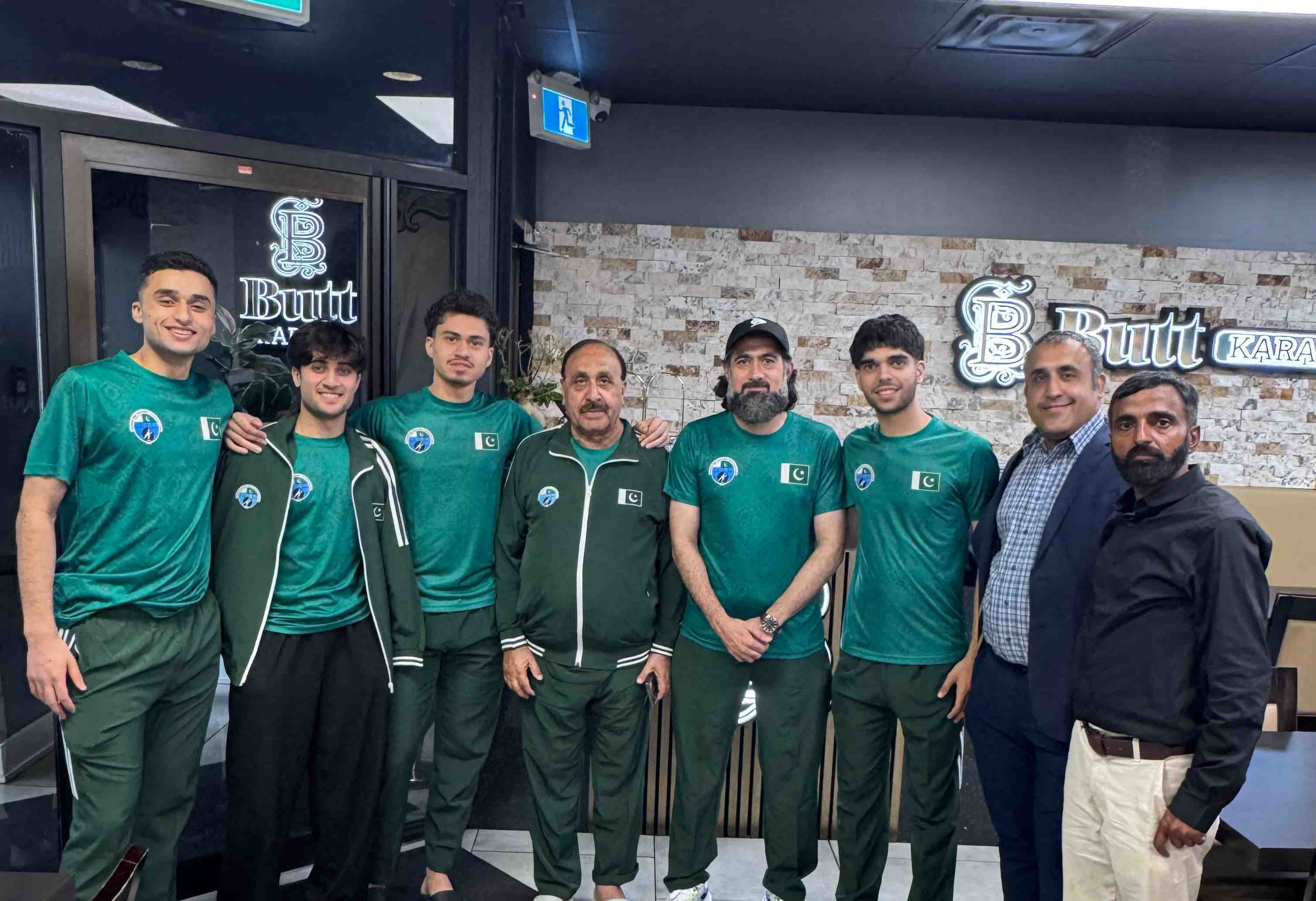 Pakistan players arrive in Canada for World Juniors Squash Championship