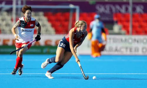 Composed England hit five past Korea: Spain leave it late to beat India