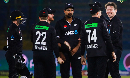 New Zealand trounce Pakistan by 79 runs in 2nd ODI to level Series 1-1
