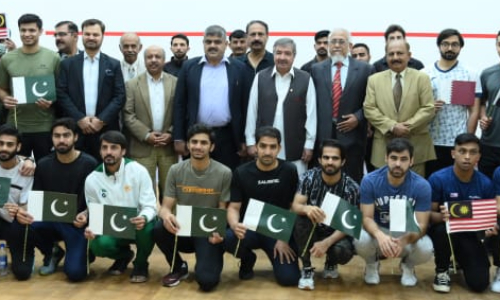 DHA INTERNATIONAL SQUASH: Farhan Mehboob thrashes Farhan Zaman 3-0