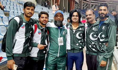 Pakistani athletes lift 2 golds, 2 silvers and 1 bronze in the Imam Reza Athletics Championship