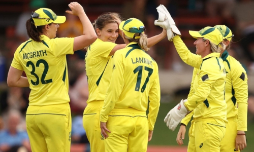 Australia beat Pakistan by 101 runs to seal series 3-0