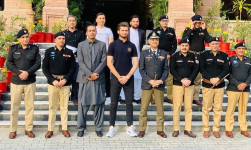 Shaheen Shah Afridi calls on IG Khyber Pakhtunkhwa