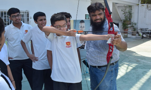 Archery training workshop for Boys Scouts and Girls Guides